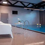 شقة In With Sauna *